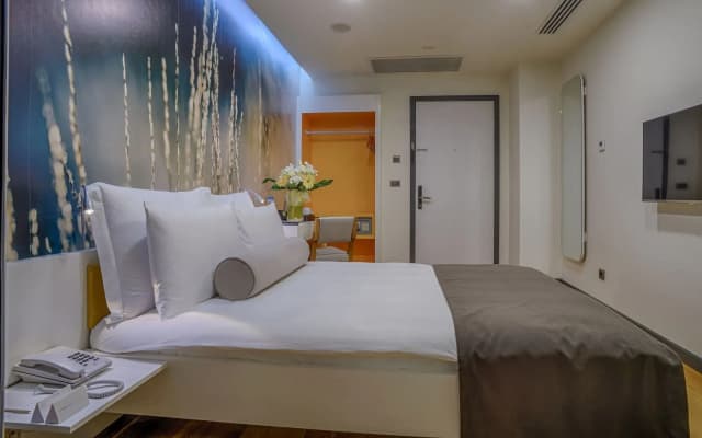 Tav Airport Hotel Izmir - photo 1