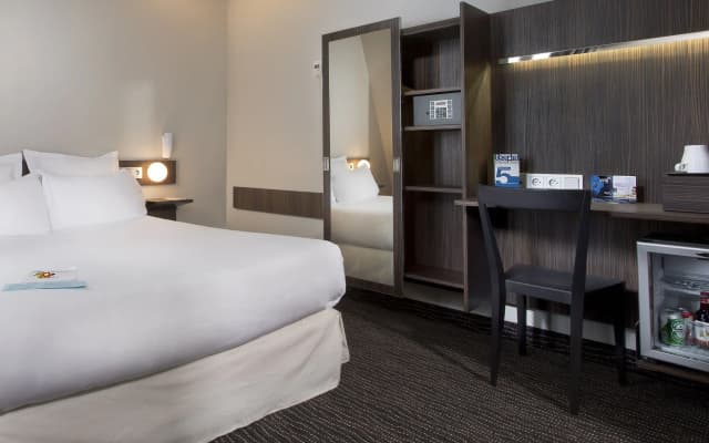 Hotel Libertel Gare de l'Est Francais - photo 1