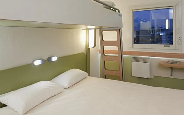ibis budget Saint Maurice Hotel - photo 1