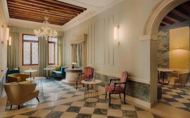 NH Venezia Santa Lucia Hotel - photo 1