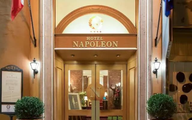 Napoleon Hotel - photo 2
