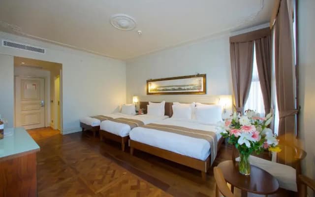Taxim Lounge Hotel - photo 3