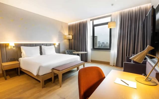 Radisson Hotel Istanbul Harbiye - photo 1