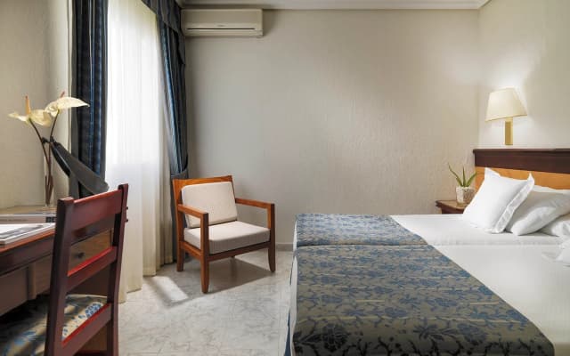 H10 Las Palmeras Hotel - photo 5