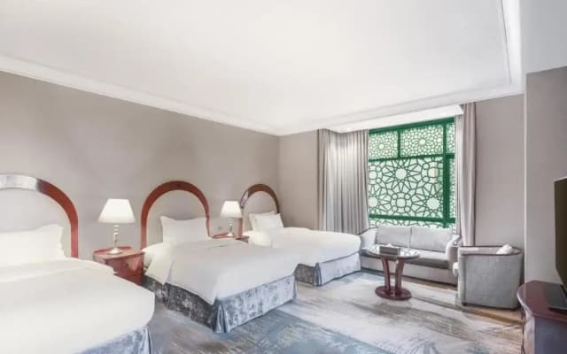 Madinah Hilton - photo 1