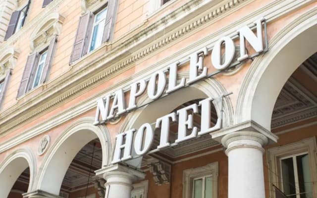 Napoleon Hotel - photo 3
