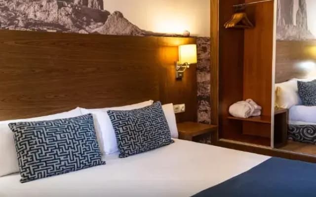 Hotel Adonis Plaza - photo 2