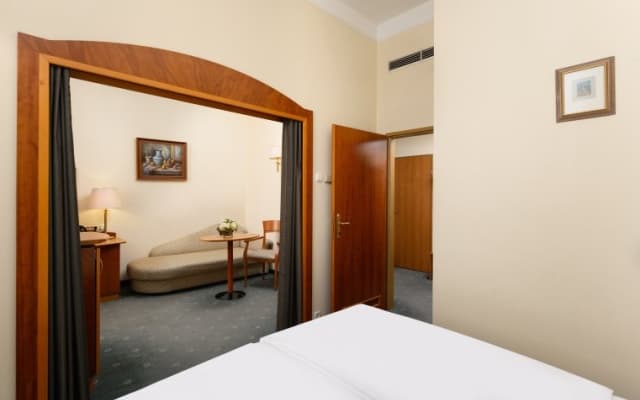 Danubius Hotel Hungaria City Center - photo 3