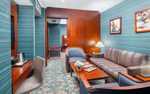 Al Aqeeq Madinah Hotel - photo 4