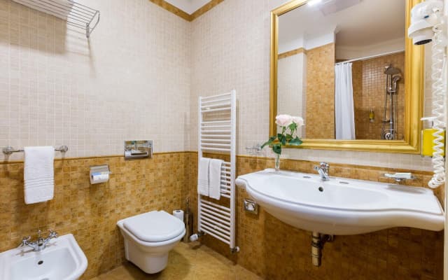 Hotel Caruso Old Town Prague - photo 3