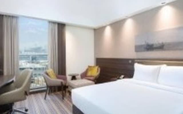 Hampton by Hilton Dubai Airport - photo 1