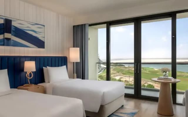 Hotel Crowne Plaza Abu Dhabi Yas Island by IHG - photo 1