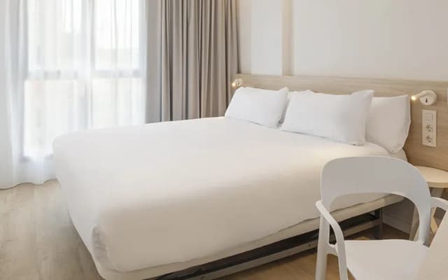 B&B Hotel Alicante Centro - photo 1