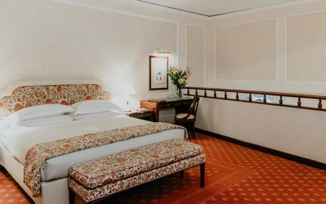 Hotel De La Ville - photo 1