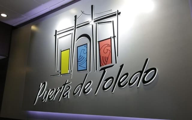 Hotel Puerta de Toledo - photo 2