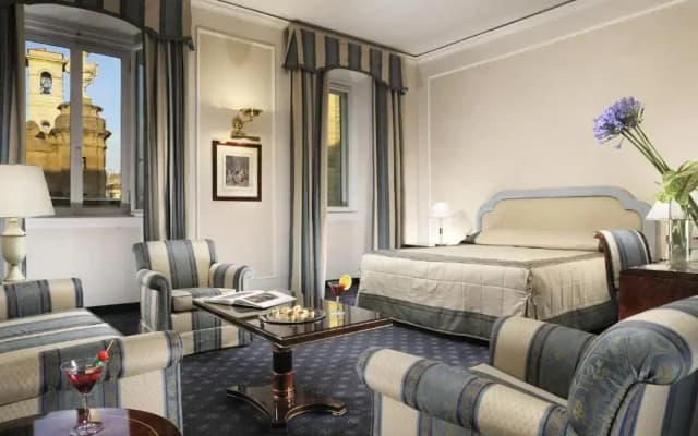 Hotel De La Ville - photo 4
