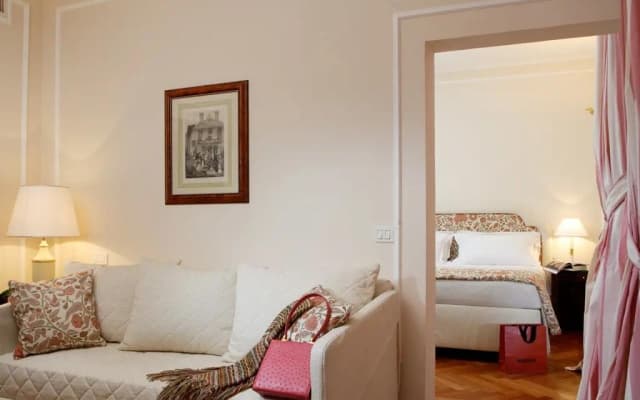 Hotel De La Ville - photo 2