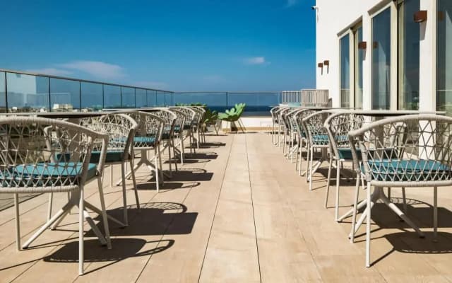 AC Hotel By Marriott St. Julian's - photo 2