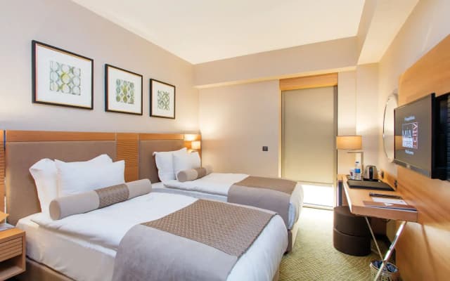Mia City Hotel - photo 1