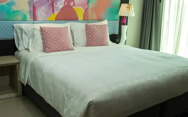 Hotel Clover Asoke - photo 11