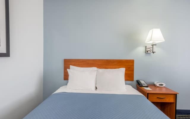 Days Inn by Wyndham Las Vegas - photo 3