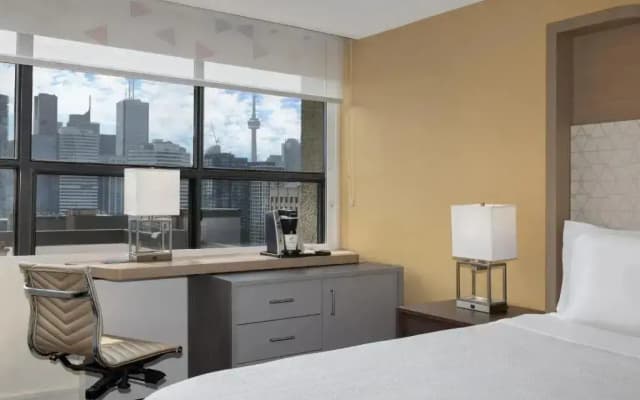 Holiday Inn Toronto Downtown Centre by IHG - photo 2