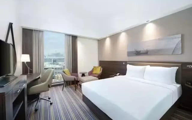 Hampton by Hilton Dubai Airport - photo 1