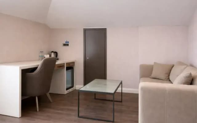 Livinton Hotel - photo 13