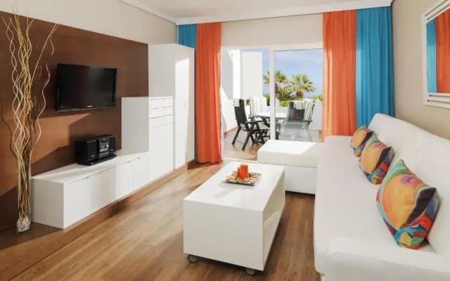 Regency Torviscas Apartments & Suites - photo 3