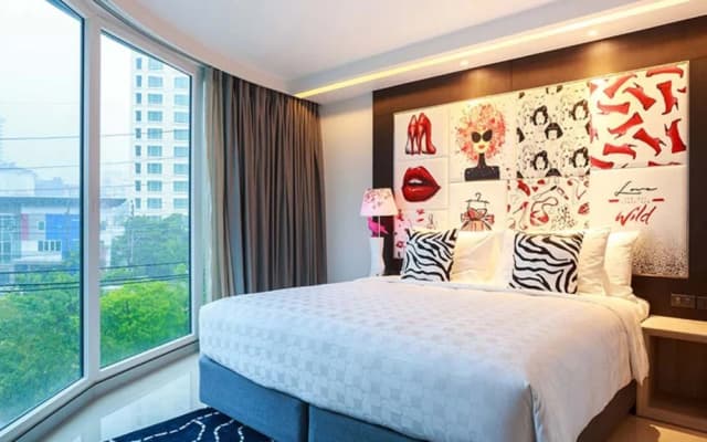 Hotel Clover Asoke - photo 4