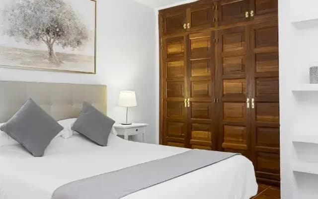 Paloma Beach Apartments - photo 1