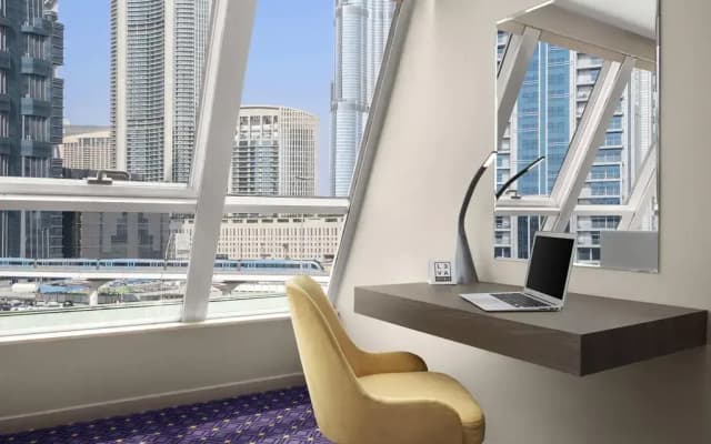 Leva Mazaya Centre Dubai Hotel - photo 2