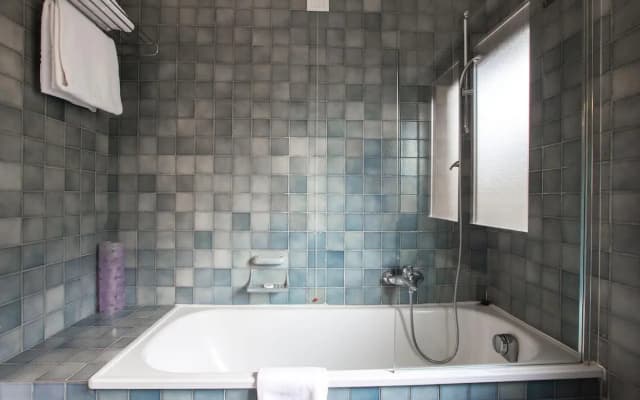 Amadeus Hotel - photo 4