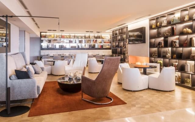 Ilunion Malaga Hotel - photo 4