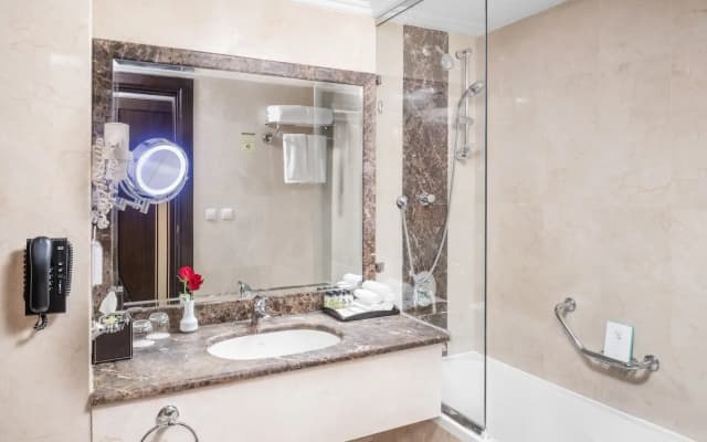 Millennium Taiba Hotel - photo 3