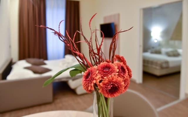 Duomo Hotel & Apartments - photo 4