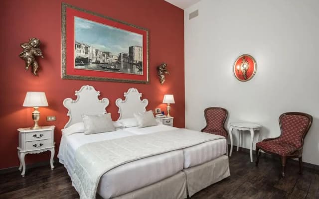 Amadeus Hotel - photo 4