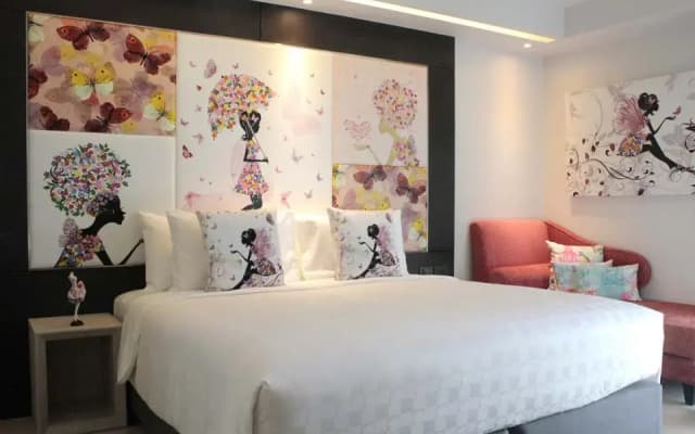 Hotel Clover Asoke - photo 1