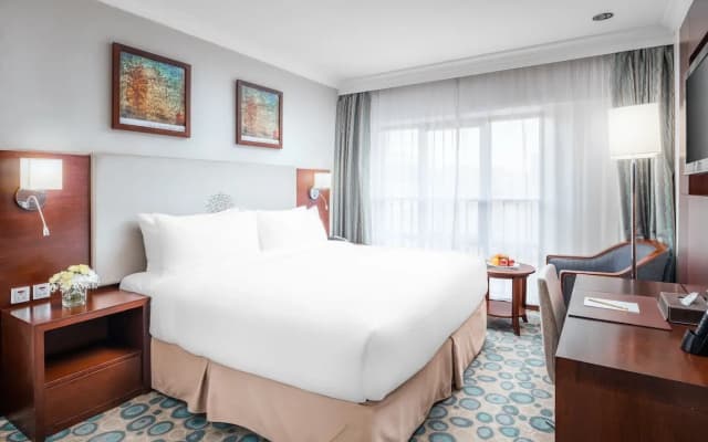 Al Aqeeq Madinah Hotel - photo 1