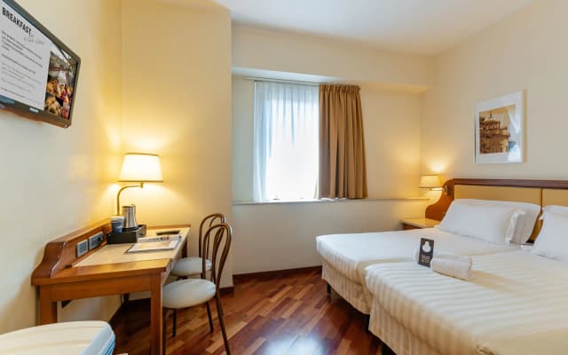 B&B Hotel Firenze Pitti Palace al Ponte Vecchio - photo 3