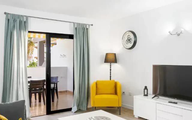 Paloma Beach Apartments - photo 5