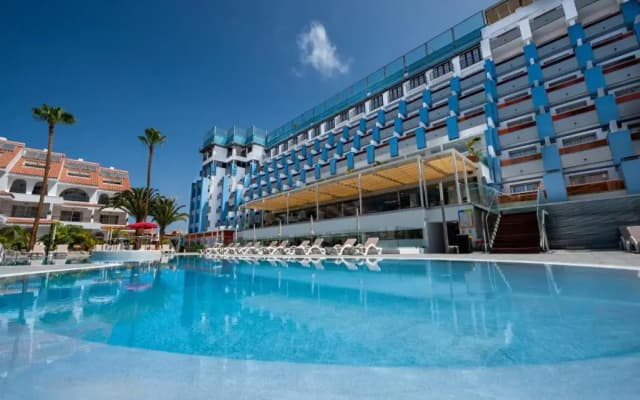 Paradise Park Fun Lifestyle Hotel - photo 1