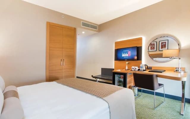 Mia City Hotel - photo 2