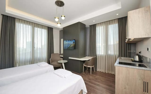 Livinton Hotel - photo 4