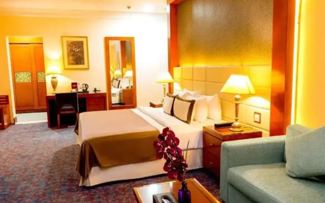 Sunday Hotel Al Barsha - photo 1