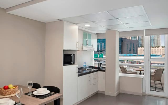 Leva Mazaya Centre Dubai Hotel - photo 2