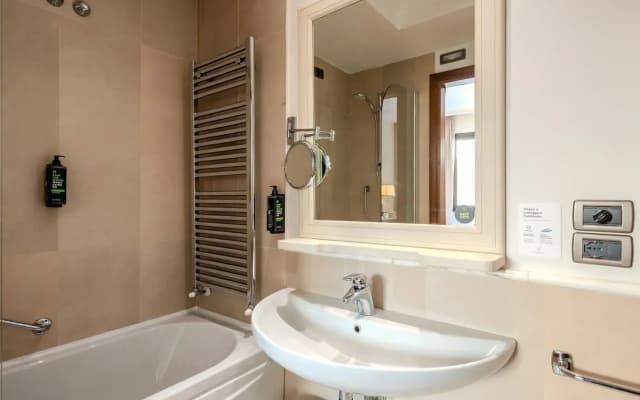 B&B Hotel Firenze Pitti Palace al Ponte Vecchio - photo 3