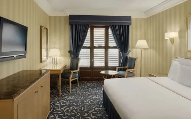 Makkah Hotel - photo 1
