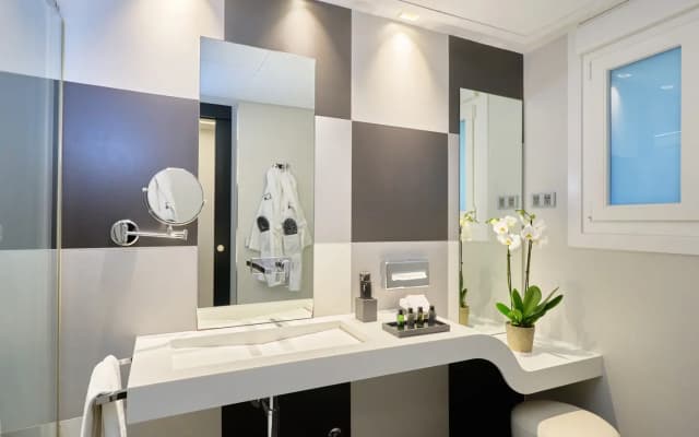 The Hotel Regina - photo 3
