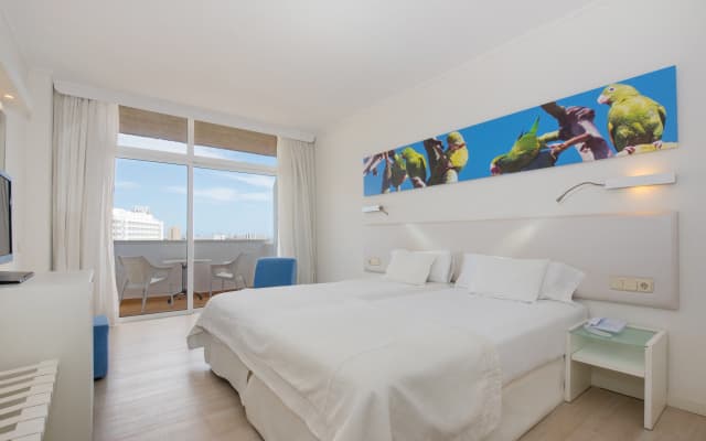 Iberostar Waves Bouganville Playa - photo 1